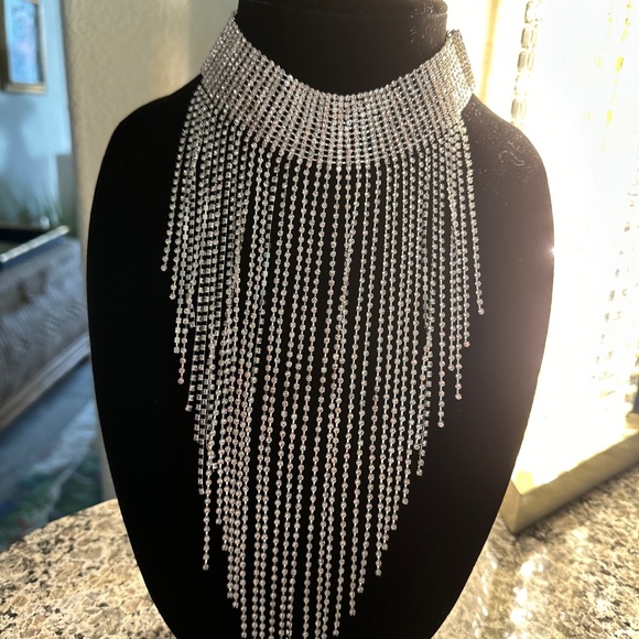 Style 60s Era Clear Rhinestone Drippy Bib Waterfall Necklace Silver 14" - Picture 7 of 7